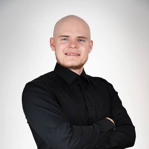 Porträt von Ing. Tobias Rieger, Geschäftsführung der Rieger Systems GmbH